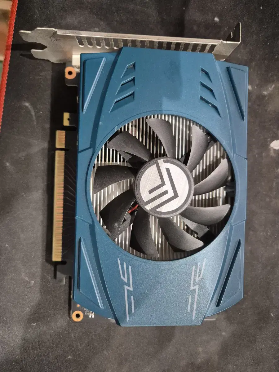 피씨엘오 gtx 1650 4g 판매합니다